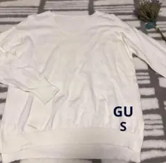 GU Vネックセーター　ニット　長袖　無地　シンプル　Sサイズ