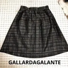 黒系チェック柄フレアスカート