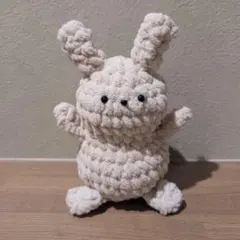 ハンドメイド 蚕のあみぐるみ カイコガ - メルカリ