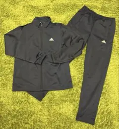 addidas 140cm キッズセットアップ　ジャージ　新品