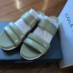 新品未使用・COLE HAAN サンダル オリーブグリーンのサムネイル