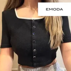 EMODA トップス　スクエアネック 半袖カットソー ブラックのサムネイル