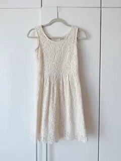 ジルスチュアート　レースワンピース　ノースリーブ　オフホワイト