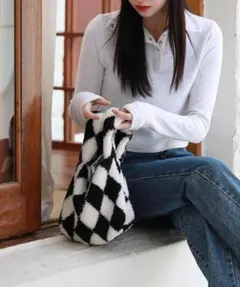 ボア、ハンドミニバッグ、ダイヤ柄