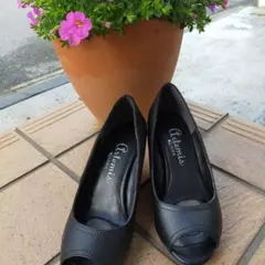 オープントゥパンプス(ブラック)