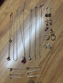 アクセサリーまとめ売りネックレス イヤリング ヘアピン