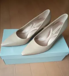 CHARLES & KEITH ポインテッド キトゥンヒールパンプス 37のサムネイル