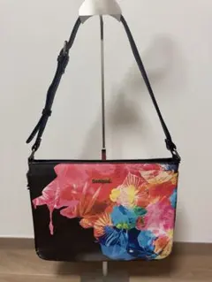 Desigual デシグアル　ショルダーバッグ　フラワー柄のサムネイル