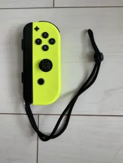 Nintendo Switch Joy-Con 右 ネオンイエロー R不良 - メルカリ
