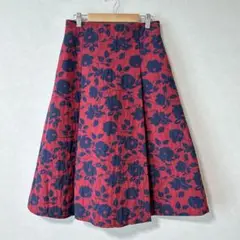 美品✨ 【洗濯機で洗える】フラワージャガードタックフレアスカート赤 OFUON