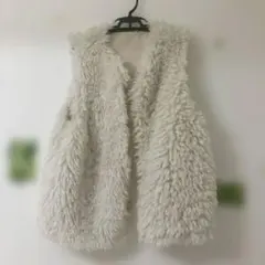 新品未使用⭐️ファー ノースリーブ ベスト 白 L