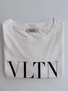 2025年最新】VALENTINO メンズ Tシャツの人気アイテム - メルカリ