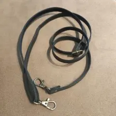 黒いショルダーストラップ 合成皮革　幅1cm