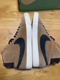 nike ブラウン