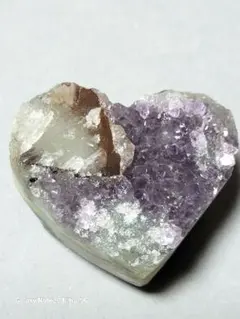 天然石　アメジストカルサイト　ハート