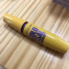 メイベリン ボリュームエクスプレスマグナムウォータープルーフ N 01ブラック