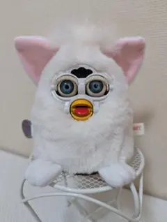Furby ファービー ホワイト ぬいぐるみ 英語版 - メルカリ