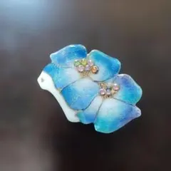 花の妖精のような七宝焼 ブローチ