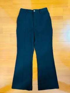 GU ブラック フレアパンツ Mサイズ