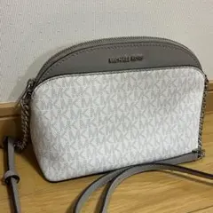 マイケルコース　ショルダーバッグ　グレー　ホワイト　アーチ　チェーン