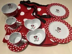 ミニーマウス ディズニーランド 食器セット エプロン付き