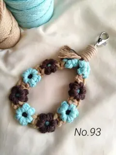 マクラメ編みストラップ スマホハンドストラップ　ハンドメイド