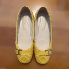 TOD'S トッズ　パンプス　イエロー　35.5のサムネイル
