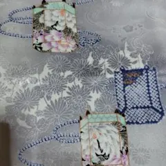 小紋　袷　化繊　 花と提灯柄の淡い紫