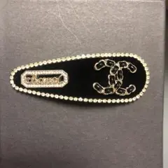 CHANEL 黒 ロゴ ヘアクリップ