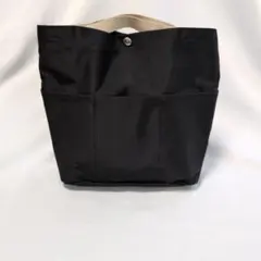 黒いバッグインバッグ　縦型　ポケット10個　持ち手付き　収納力○