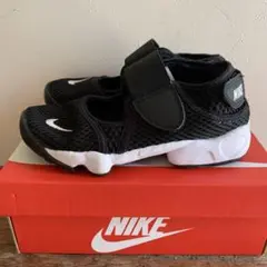 NIKE ブラック スニーカー　エアリフト　21㎝　美品‼️