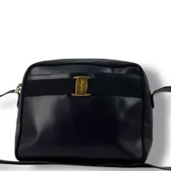 フェラガモ ヴァラリボン ショルダーバッグ レザー ブラック ゴールド金具