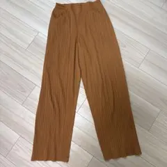 イッセイミヤケ プリーツプリーズ パンツ ブラウン - メルカリ