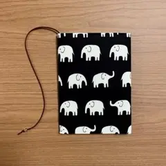 【 文庫本 】ブックカバー ハンドメイド ゾウ くろ