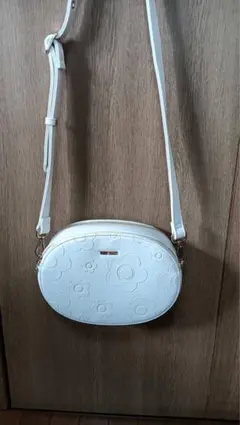 MARY QUANT マリークワント ショルダーバック ホワイトのサムネイル