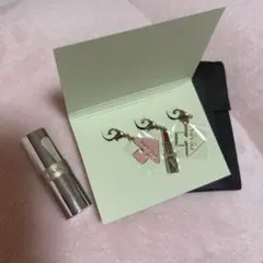PRADA チャーム ＆ リップバームのサムネイル