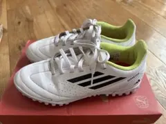 adidas トレーニングシューズ　22.5cm