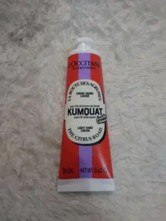 L'OCCITANE　ロクシタン カムクアット ハンドクリーム 30ml