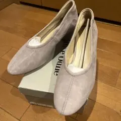Odette e Odile スエード パンプス ライトグレー　23.5cmのサムネイル