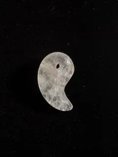 【超希少　祈祷済勾玉】本水晶勾玉　古墳期　出土　神器　魔除け　守護　特級呪物