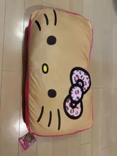 日焼けキティ　ハローキティ もちもちクッション　抱き枕　新品未使用