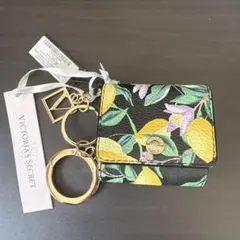 Victoria’s Secretワイヤレスイヤホン用 キーチェーン付きケース