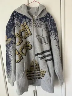 adidas グラフィックパーカー フルジップ