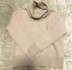 ユニクロ カシミヤ 100% ピンクベージュ　タートルネック ニット 長袖