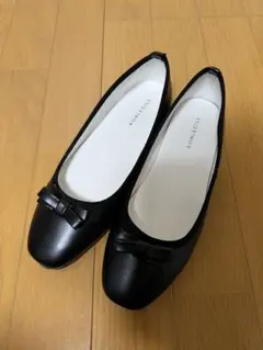 BONLECILL ブラックフラットシューズ リボン付き
