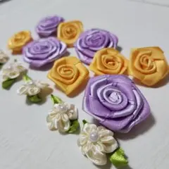 サテンリボン薔薇と小花計１４個ハンドメイド♥️入学入園の小物作りアクセントに◎