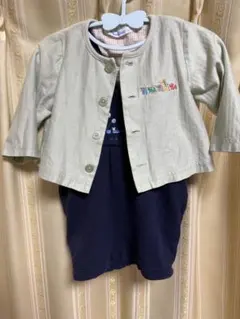 ファミリアボタン付きジャケットとセリーヌロンパースセット