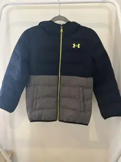 Under Armour フード付きダウンコート 黒/グレー140cm
