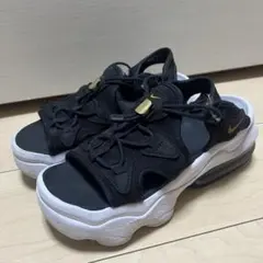NIKE エアマックス ココ 厚底サンダルのサムネイル