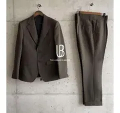 THE URBAN BLANCHE カーキ　タキシード　結婚式　前撮り